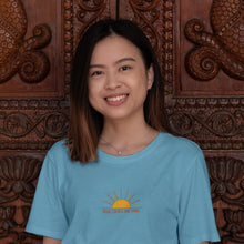 Load image into Gallery viewer, Here Comes the Pain Tee